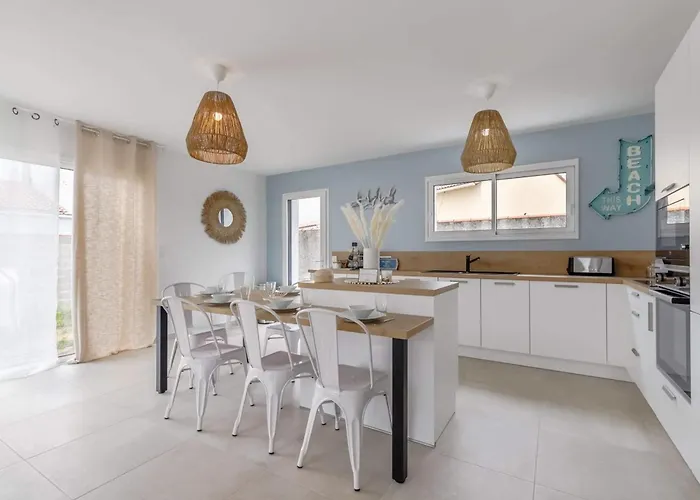 Clair Jeanne - Charmante Maison Neuve Hébergement de vacances